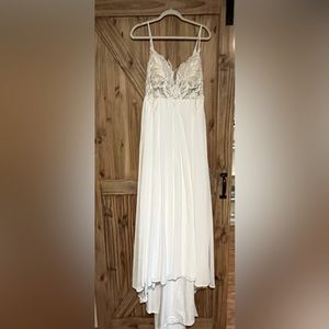 Beautiful Chiffon Wedding Dress, NWOT